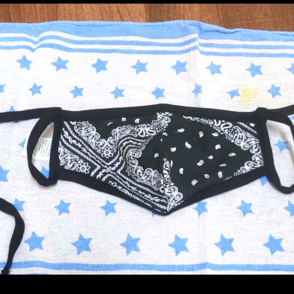 🔥🎈3/$10 Face mask Bandana Type - Picture 1 of 2